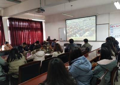 说明: C:\Users\联想\Desktop\数计学院集中收看改革开放40周年大会1.jpg